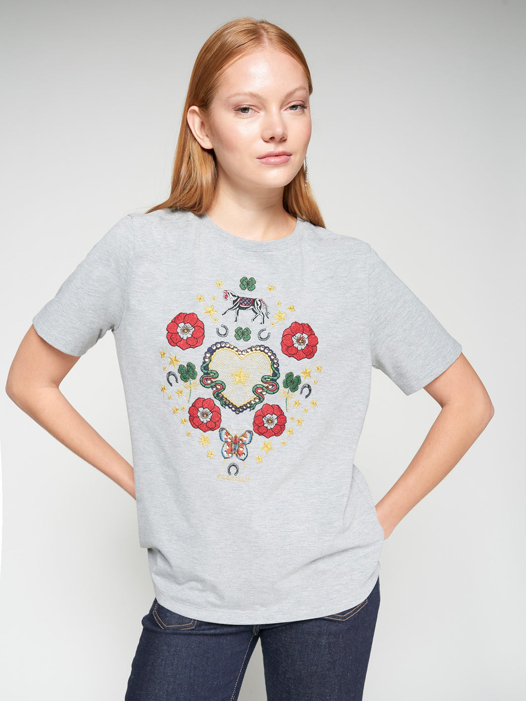 CAMISETA GRIS BORDADO HÍPICO