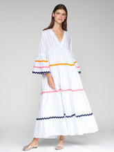 Cargar imagen en el visor de la galería, VESTIDO VOLANTES ONDULINAS RAYA CELESTE LYONCEL LINO

