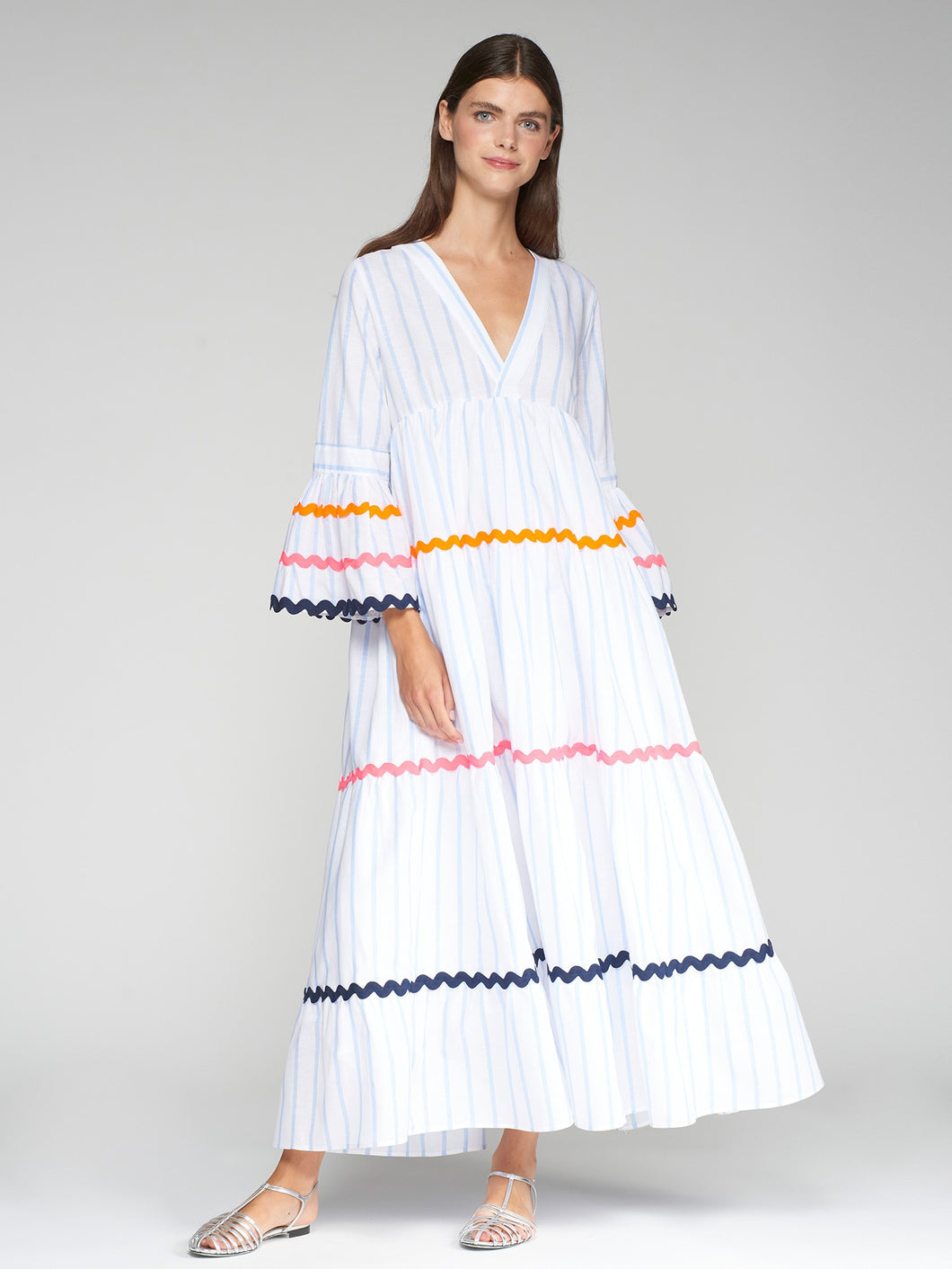 VESTIDO VOLANTES ONDULINAS RAYA CELESTE LYONCEL LINO