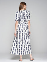Cargar imagen en el visor de la galería, VESTIDO VIKA IKAT BLANCO JACQUARD
