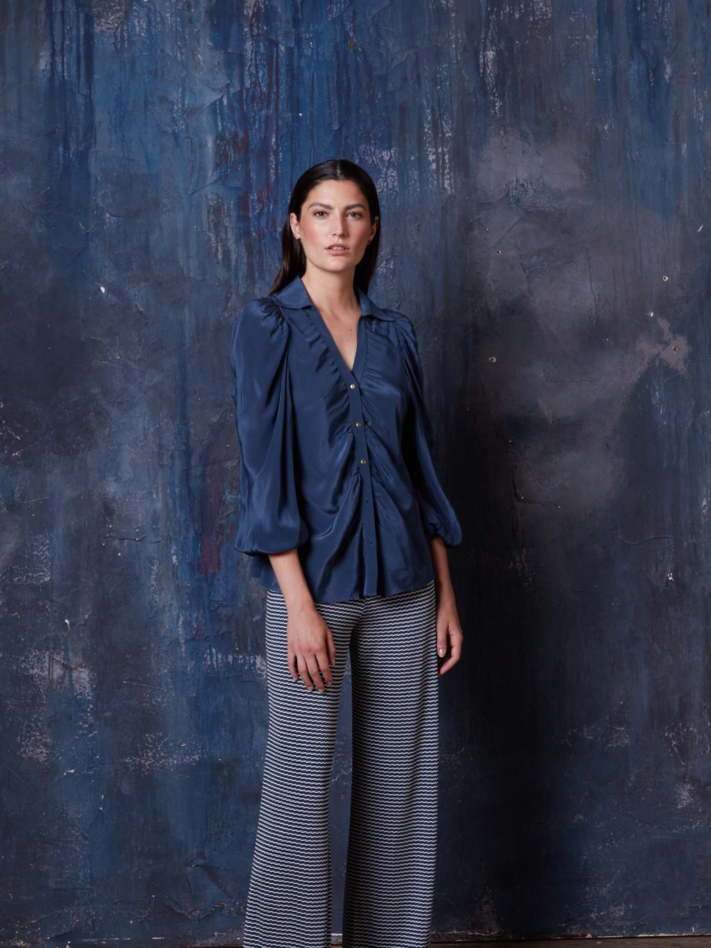 Camisa hombros abullonados azul